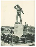 Marine Terrace Lifeboatmen Statue [Photo]